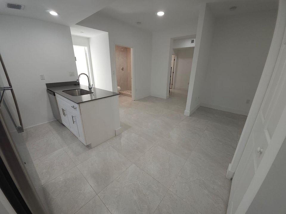 1st image of 580 NW 34th St #5