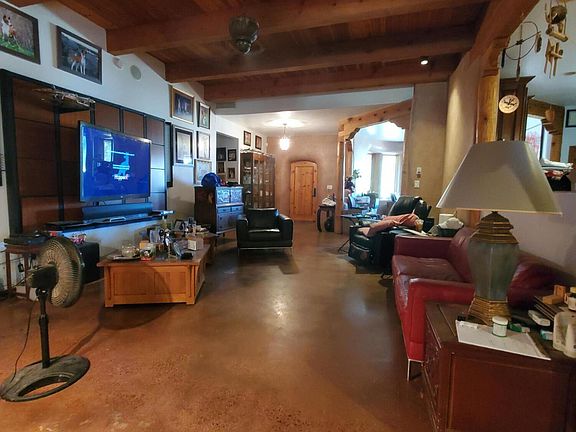 5th image of 450 Hathaway Cir