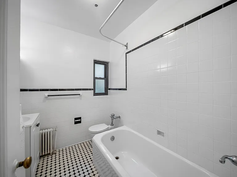 90 Tracey Pl #I-1 — Photo 18