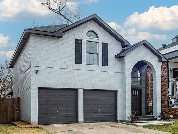 3rd image of 703 Meadowcreek Ct