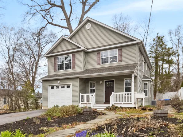 3 Schaefer Street, Huntington Station, NY 11746