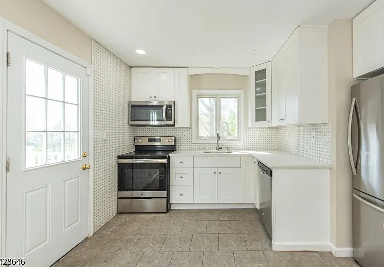 537 Dell Rd — Photo 7