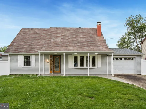 25 Hawthorne Ln, Willingboro, NJ 08046