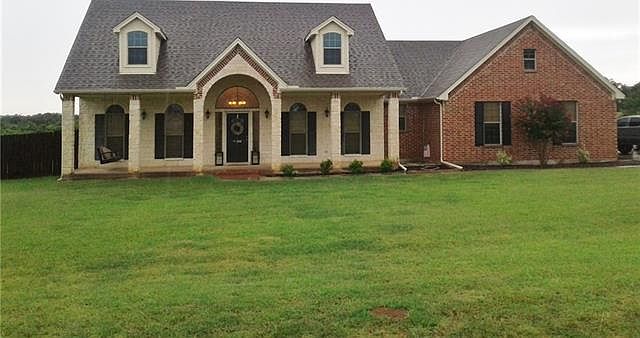1st image of 104 Hearthstone Ct