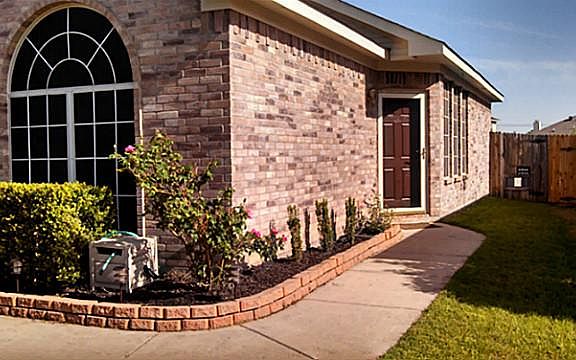 4th image of 4917 Shady Cliff Ln
