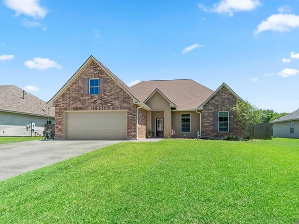 38189 Coral Reef Ct, Gonzales, LA 70737