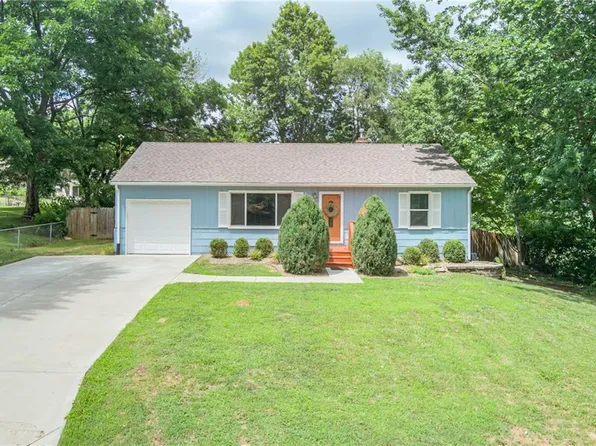1002 NE 66th Ter, Gladstone, MO 64118