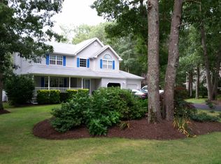 79 Bauer Ave, Manorville, NY 11949
