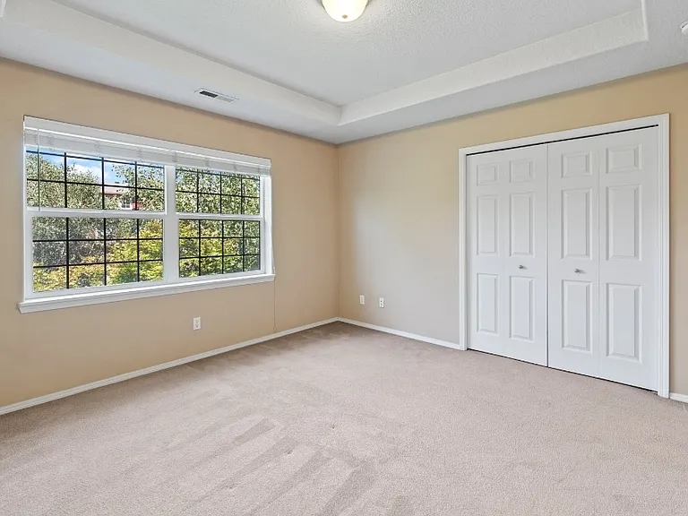 816 NE Caden Ave — Photo 13