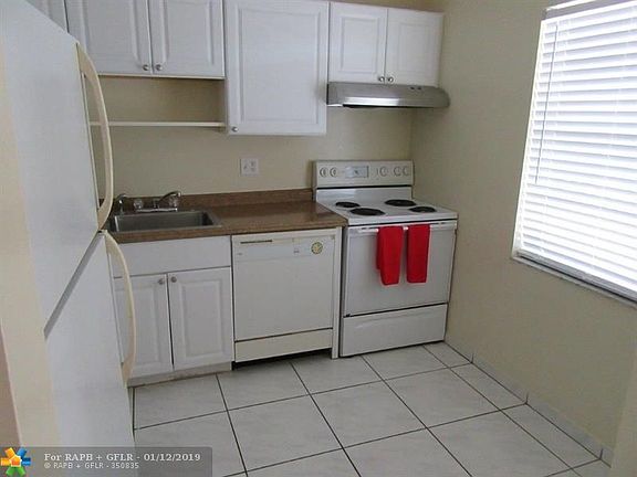 4th image of 7600 NW 5th Ct APT 201