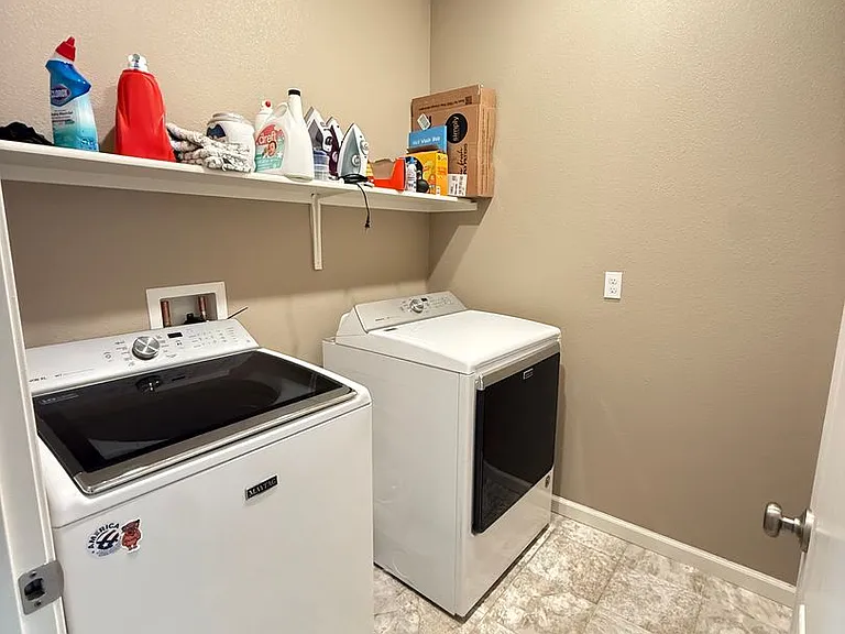 756 Mojave Way — Photo 9