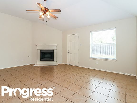 3rd image of 908 Lindstrom Dr