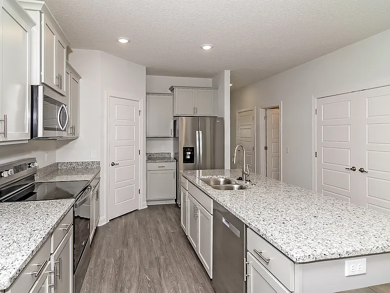 1084 Walker Point Way — Photo 9