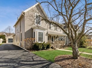 5233 Benton Ave, Downers Grove, IL 60515