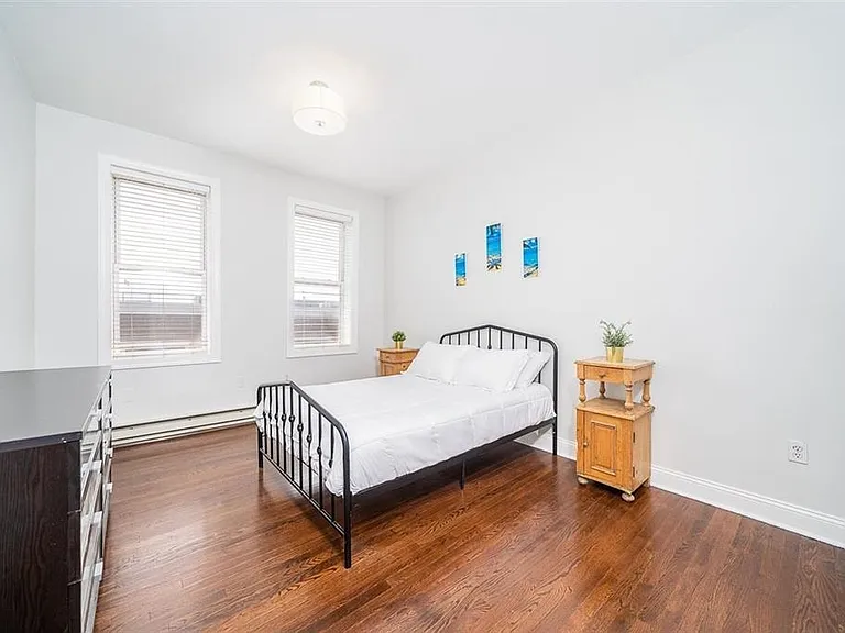 372 Communipaw Ave #4L — Photo 10