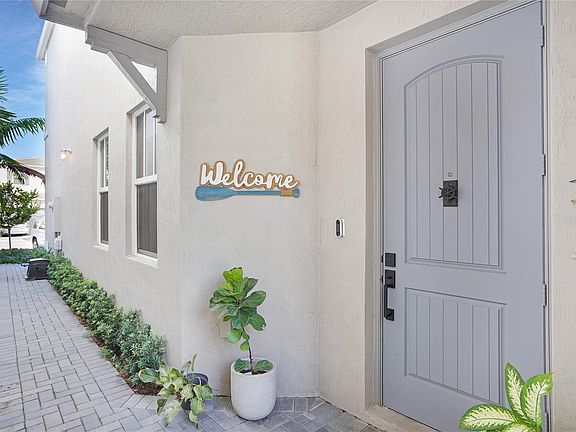 4th image of 4913 NW 48th Terrace