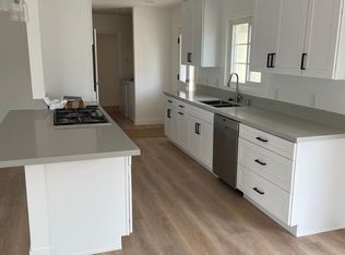 1527 E Harmony Ln, Fullerton, CA 92831