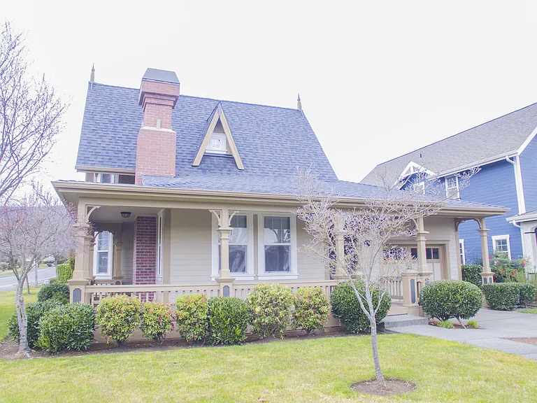 105 Taylor St — Photo 2