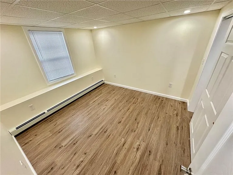 32 Silva St — Photo 18
