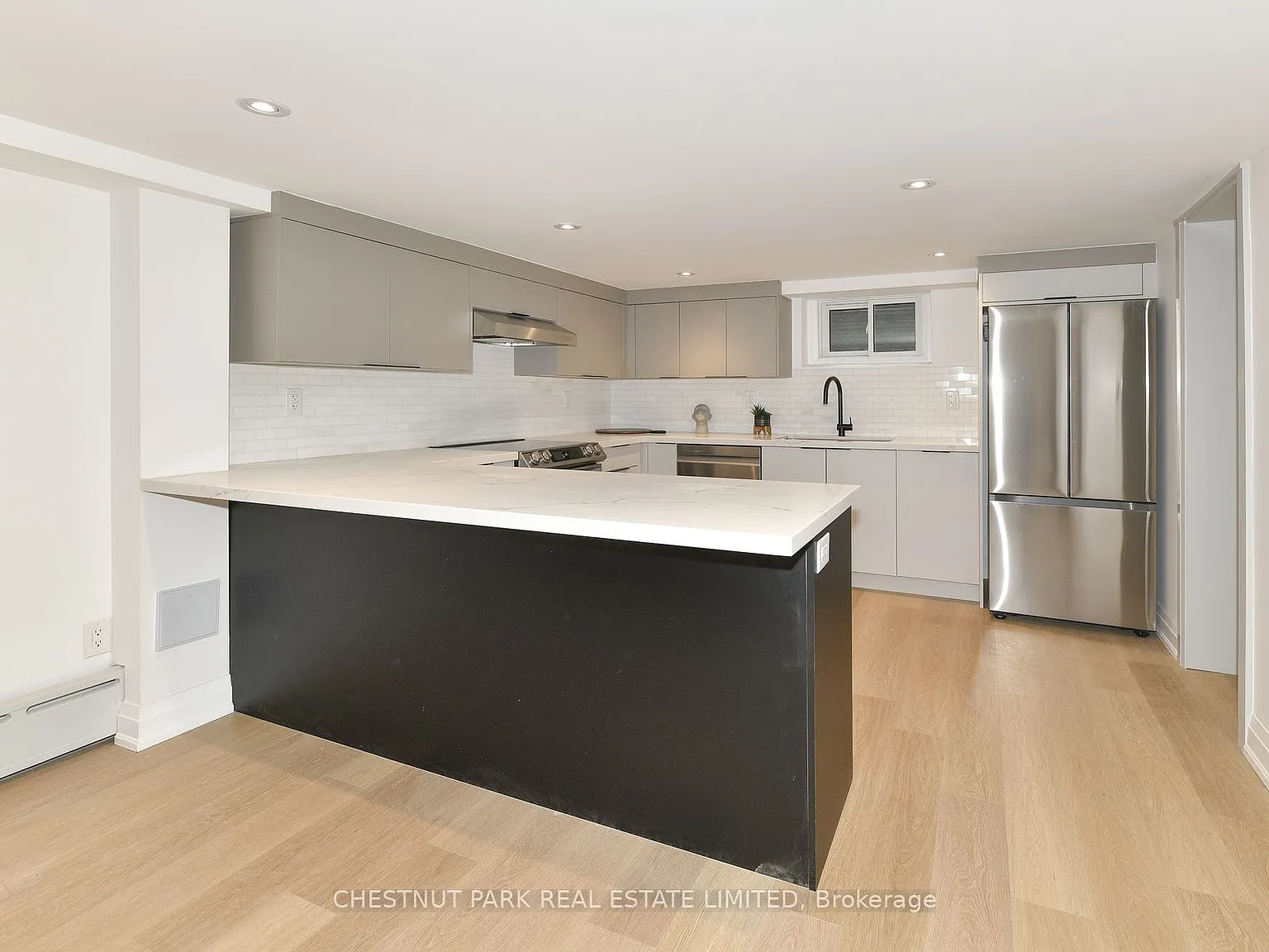 3 bed, $2,650 — Photo 4