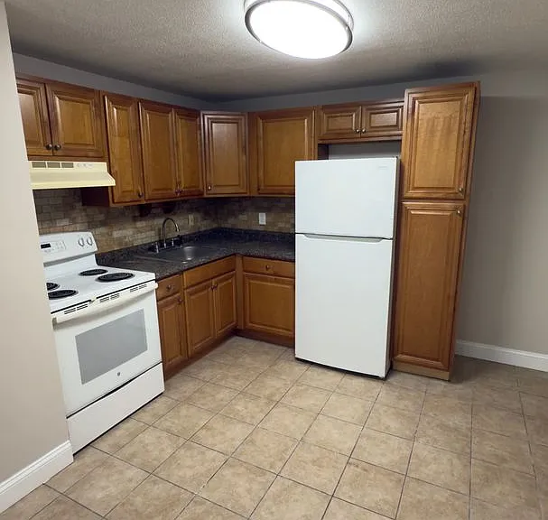 Ridgewood Apartments Gardner — Photo 48