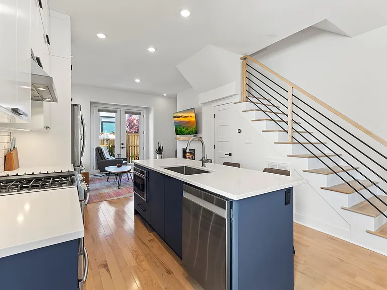 604 Velma Hopkins Ln — Photo 6