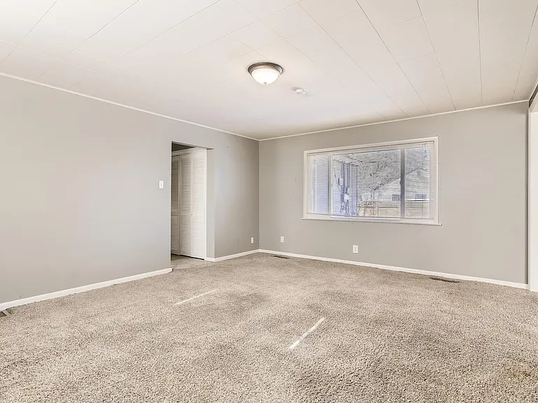 1090 Emporia St — Photo 10