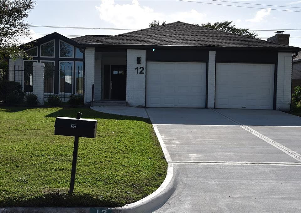 1st image of 12 Bendwood Dr