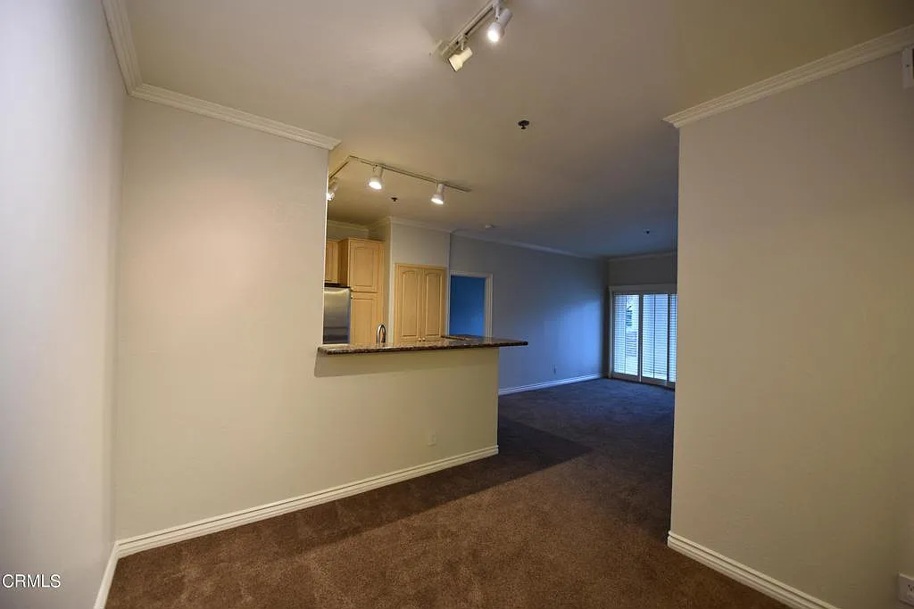 2 bed, 2.0 bath, 934 sqft, $3,500 — Photo 4