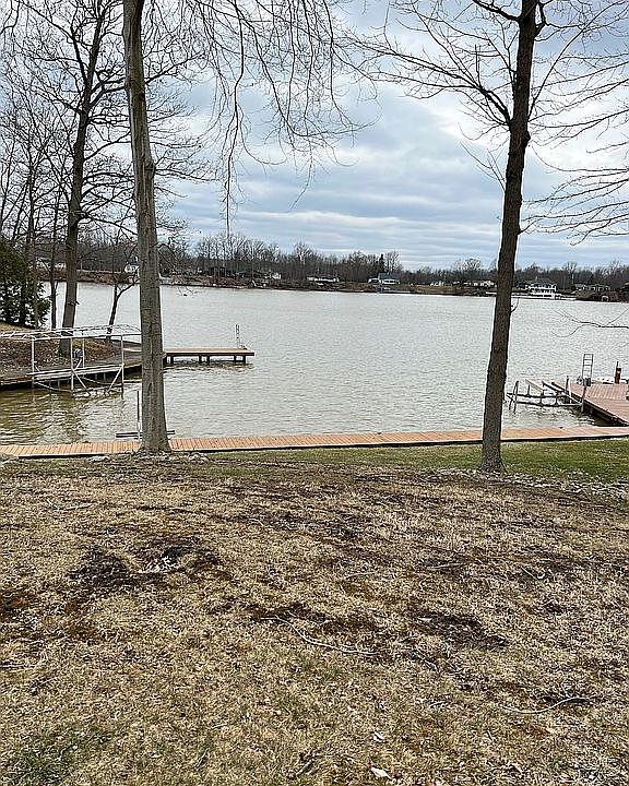 2nd image of 1960 Calabria Ln
