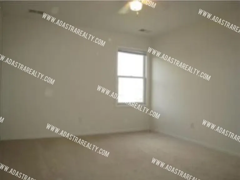 306 N 9th St #D — Photo 11