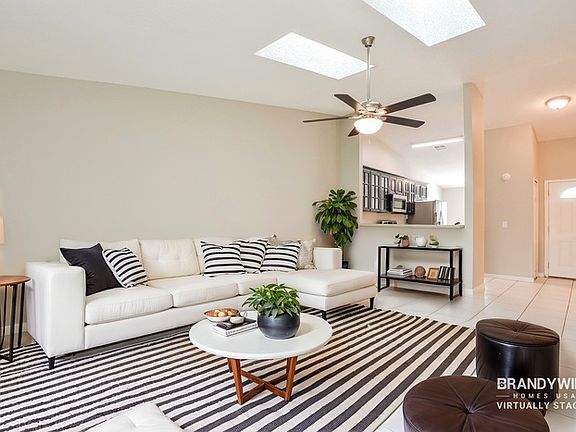 2nd image of 1012 Abell Cir
