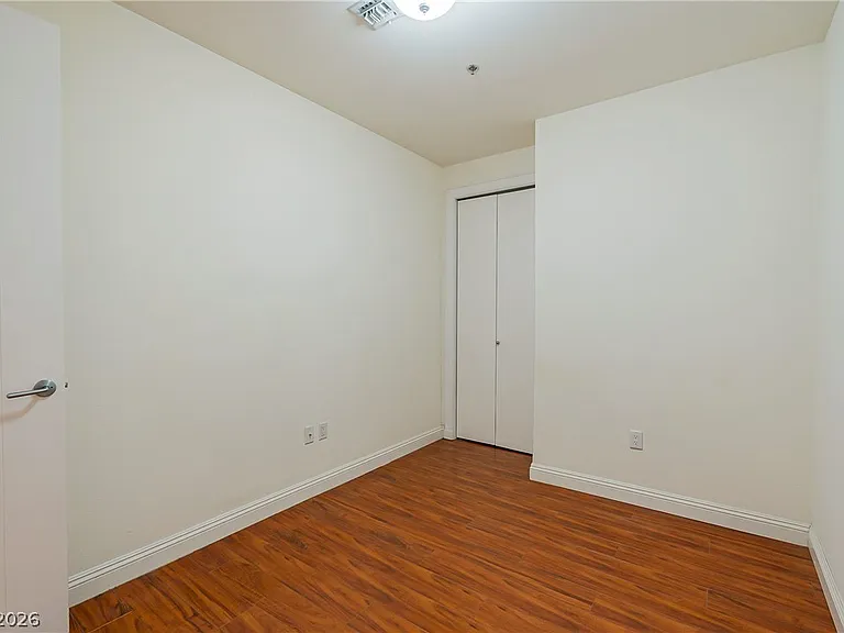 4525 Dean Martin Dr #1405 — Photo 22