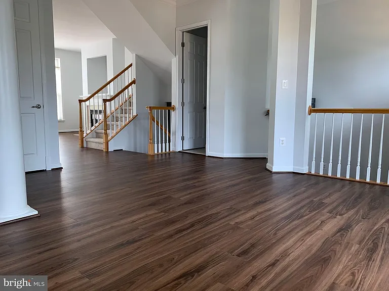 2403 Cypress Green Ln — Photo 2