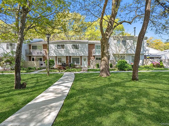 5th image of 221 Springmeadow Dr