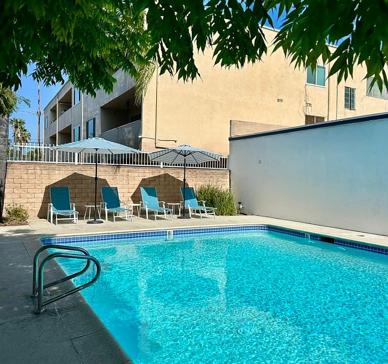 1st image of 14315 Chandler Blvd #5