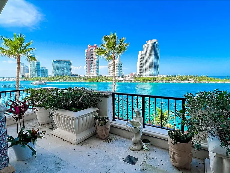 7241 Fisher Island Dr #7241 — Photo 49