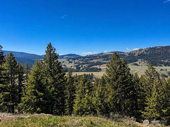 3rd image of 27 Mule Deer Ridge Road
