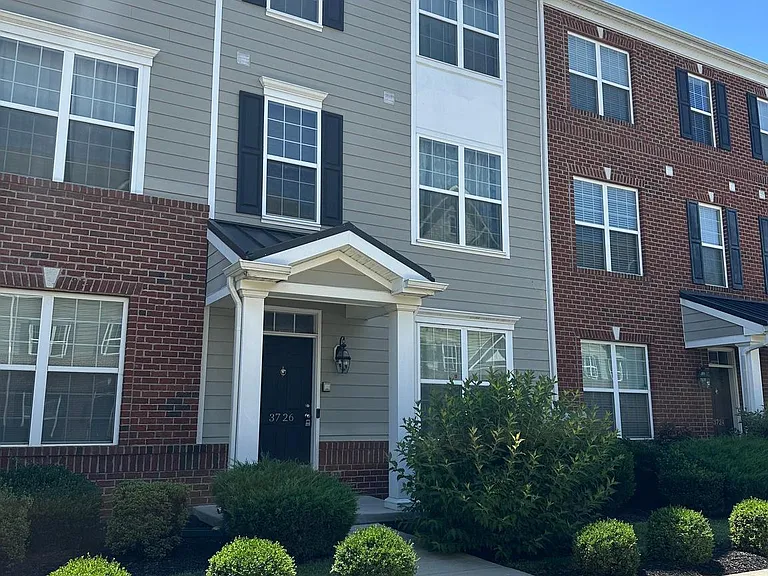 3726 Green St — Photo 1