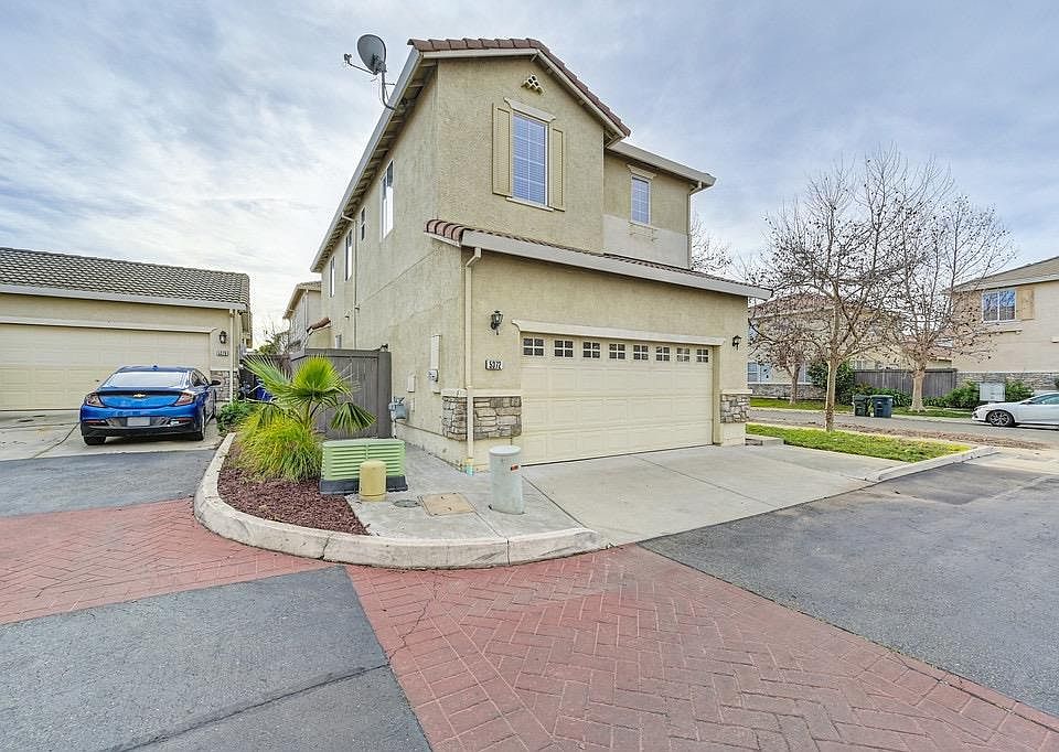 1st image of 5372 Baccus Way