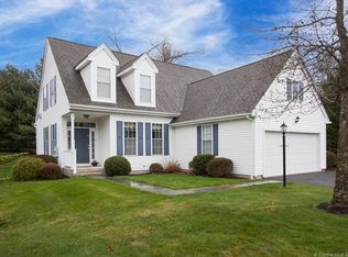 6 Chelsea Pl, Avon, CT 06001