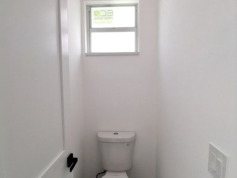 1523 NE 19th Ave — Photo 15