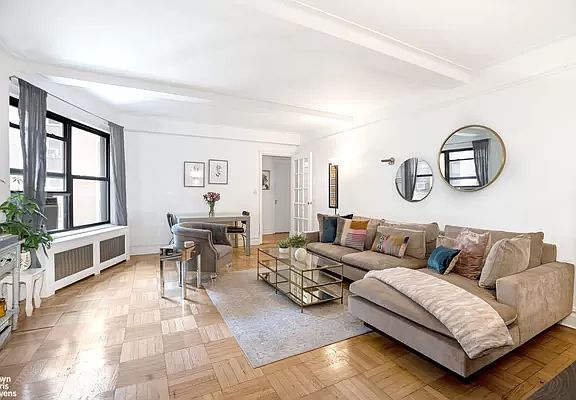 2nd image of 35 W 92nd St #4A