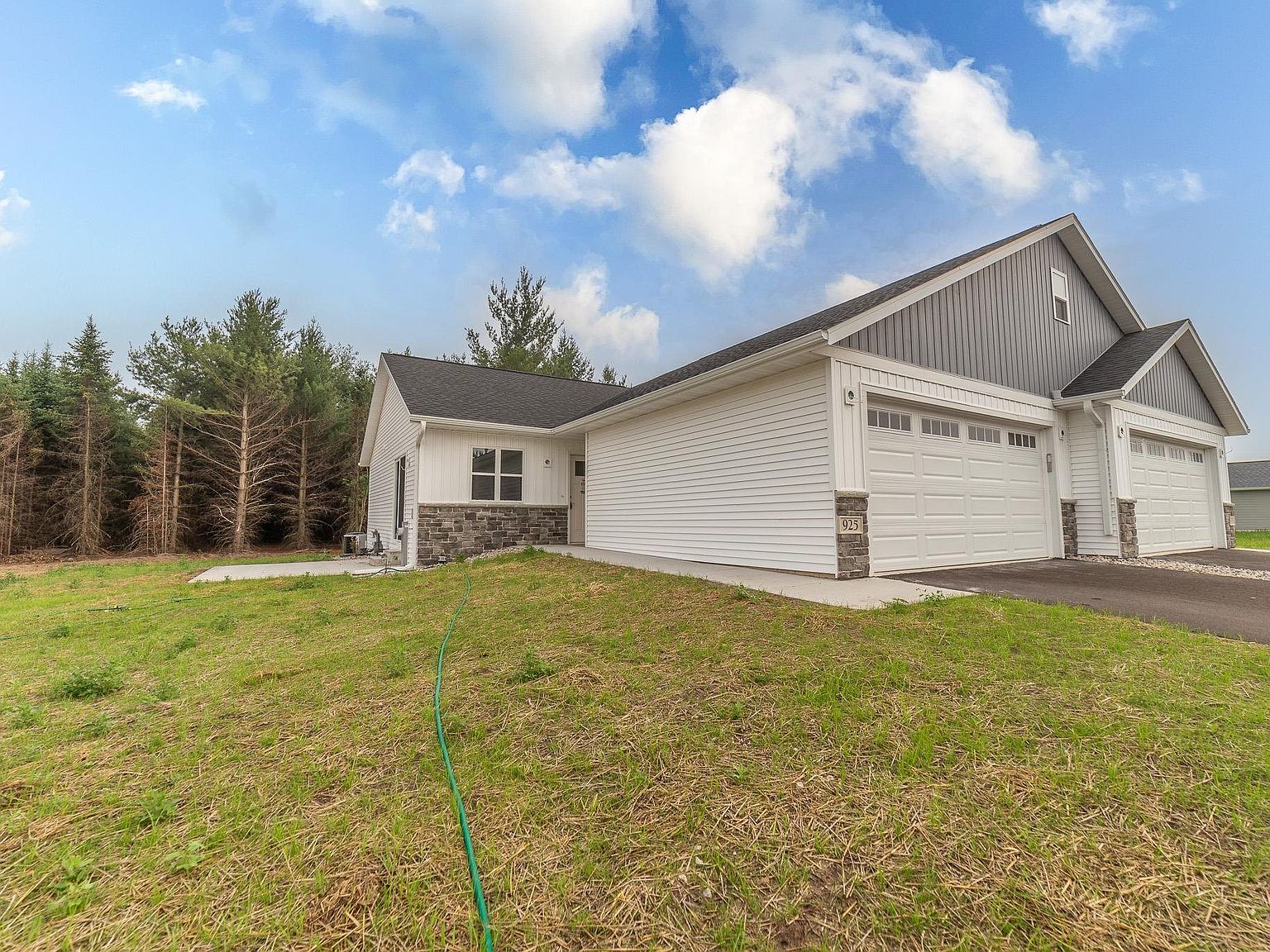 925 Green Pastures Trl, Plover, WI 54467 Zillow