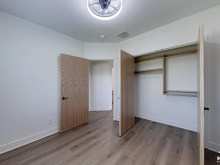 2336 N Stonecress St — Photo 23