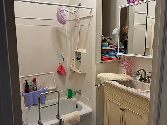 3rd image of 201 E Weber Ave APT B