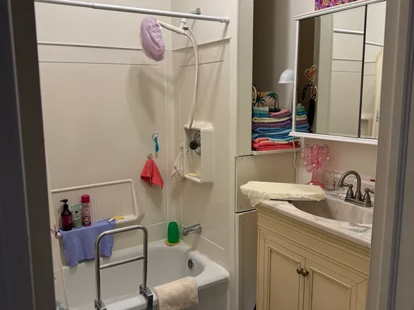 201 E Weber Ave APT B, Du Bois, PA 15801