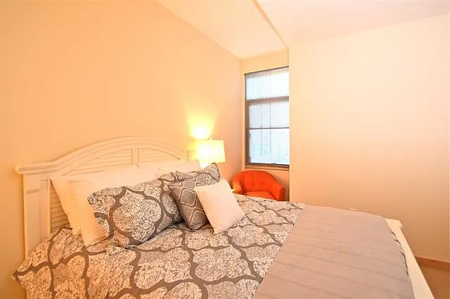 309 W Washington Ave #213 — Photo 34