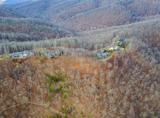290 Calwell Ln, White Sulphur Springs, WV 24986