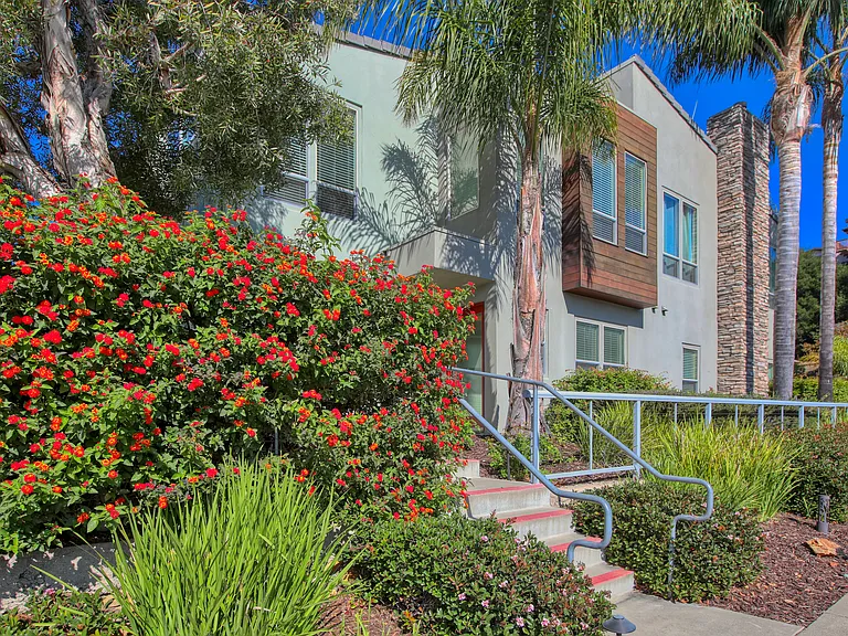 215 San Miguel St — Photo 22